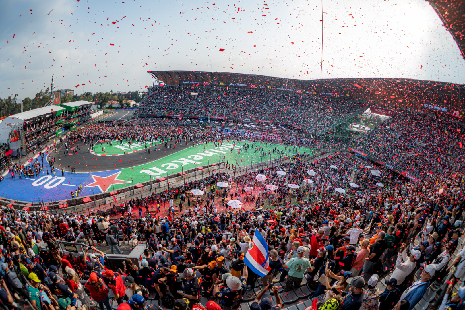 MÉXICO BRILLA EN LA F1. ES NOMINADO A 3 GALARDONES